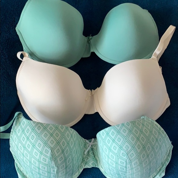 Other - 3 bras 38c NWT